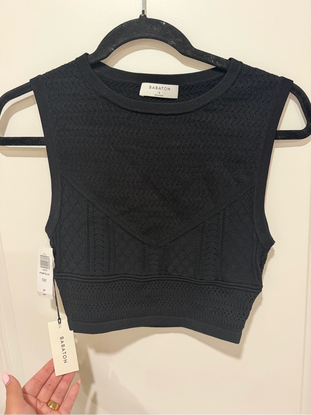 Aritzia Babaton Black Sleeveless Knit Crop Top